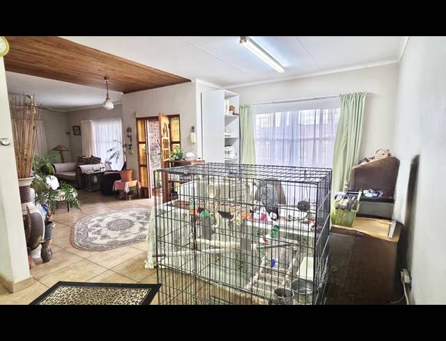 3 BEDROOM HOUSE FOR SALE IN FAUNA PARK